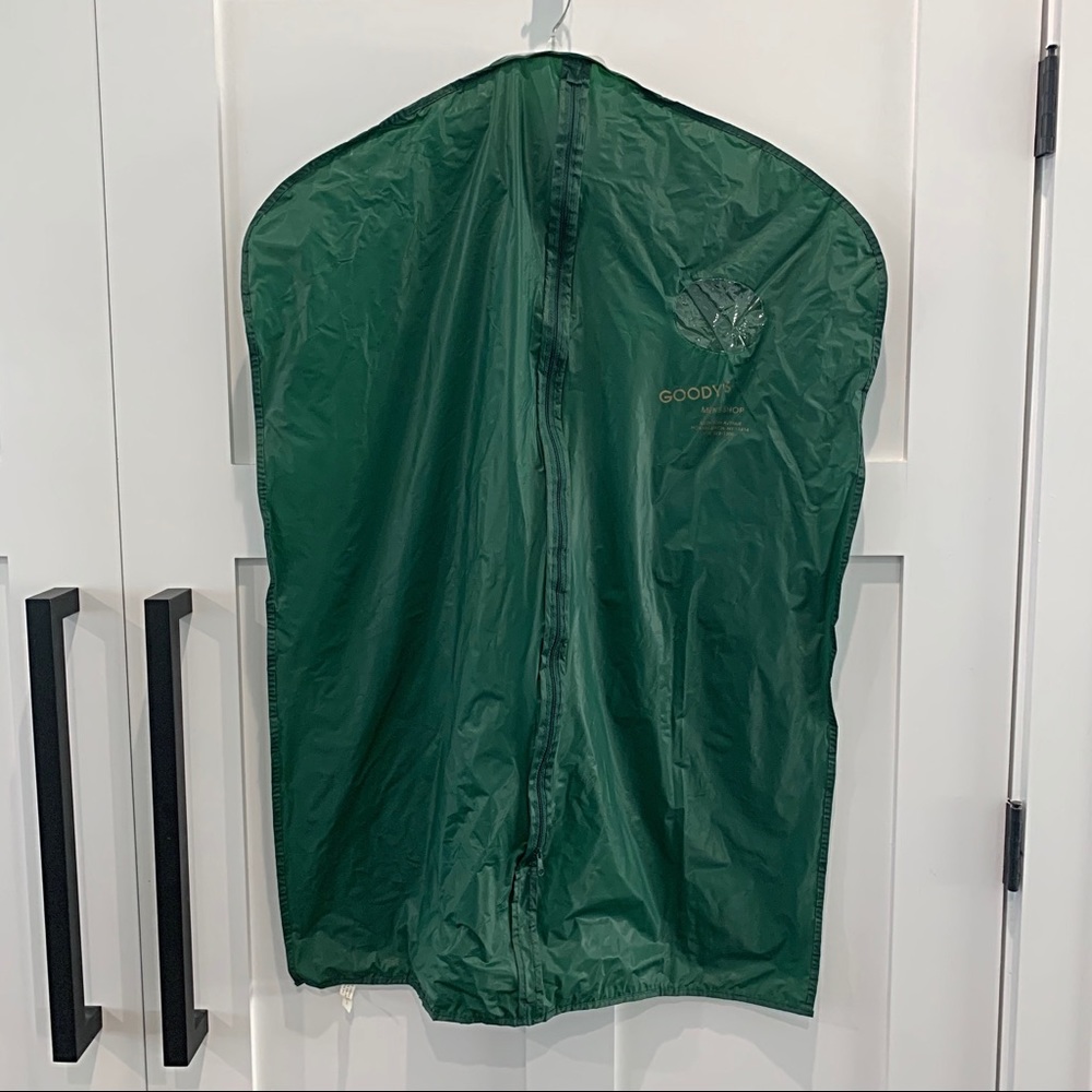 {Goody's} Garment Bag